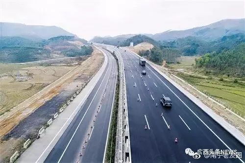 【新闻晚餐】广西发布一批领导干部任前公示