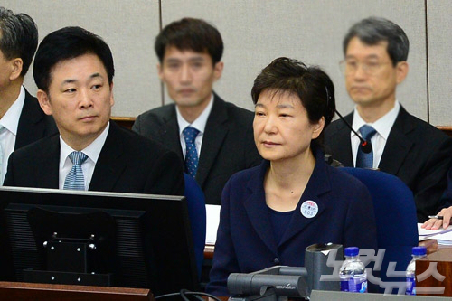 亲信干政案，柳荣夏为朴槿惠辩护