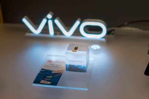 CES2018:三星S9或将搭载屏下指纹解锁技术|