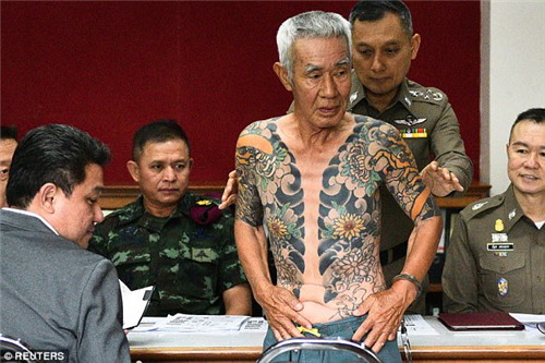 视频|山口组大佬藏泰国15年 误因纹身成网红终