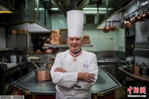 法国著名厨师保罗-博古斯。