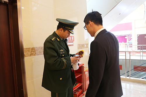 超市存火灾隐患 重庆双桥经开区消防依法临时查封
