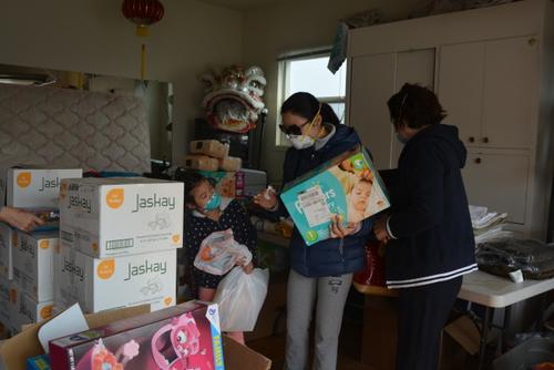 中国降低进口关税 美国华人代购业者:价格影响