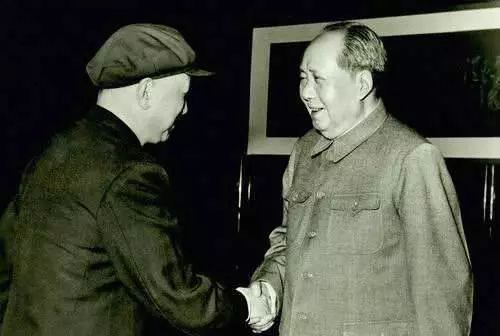 毛泽东主席会见钱学森