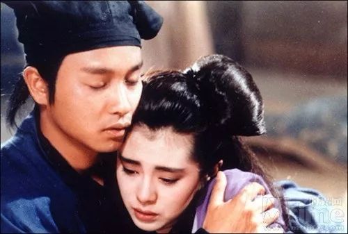 王祖贤两段情都被骂，盛世美颜年逾50却不婚的真相