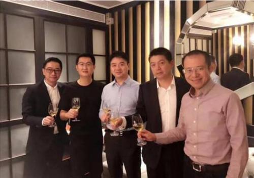 腾讯京东溢价55%入股:抢手的唯品会与 下半场