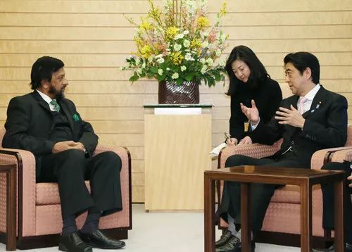 ���������Ϲ�֤��������仯ר��ίԱ���鳤