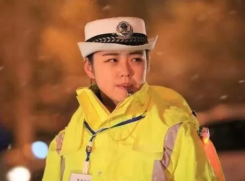 注意！！当代海军要给你们送纪念品，还有《红海行动》电影票……