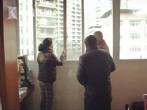 ƵŮӲʱ5¥׹µĲ Բ