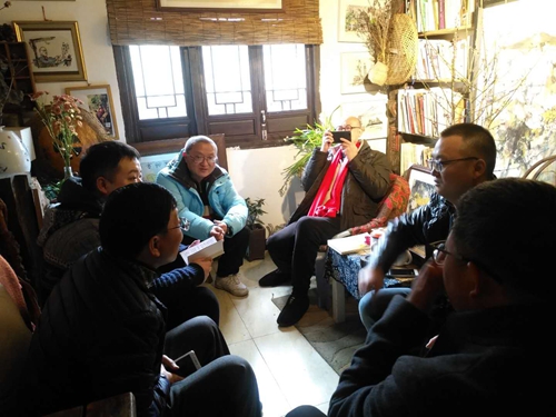 诗人刘东灵、“大窗”、“举人家的书童”齐聚游江画室。