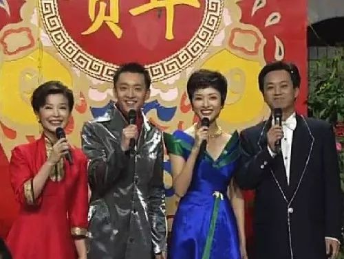 央视狗年春晚都有啥节目?主持人阵容都有谁?