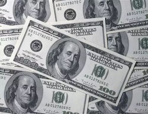 特朗普迎来最大胜利!美国大幅减税,中国该如何