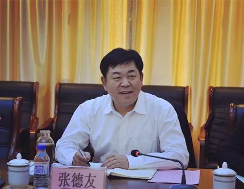吉林省长春市中级人民法院党组书记、院长张德