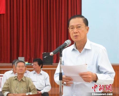 资料图:图为2014年7月杨启秋在华社聚会上致辞。