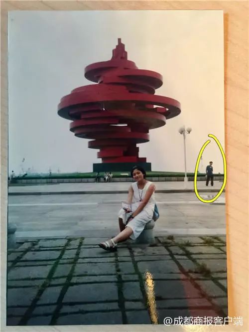 缘分天定！一对成都小夫妻，结婚5年了，刚发现18年前在青岛同过框…