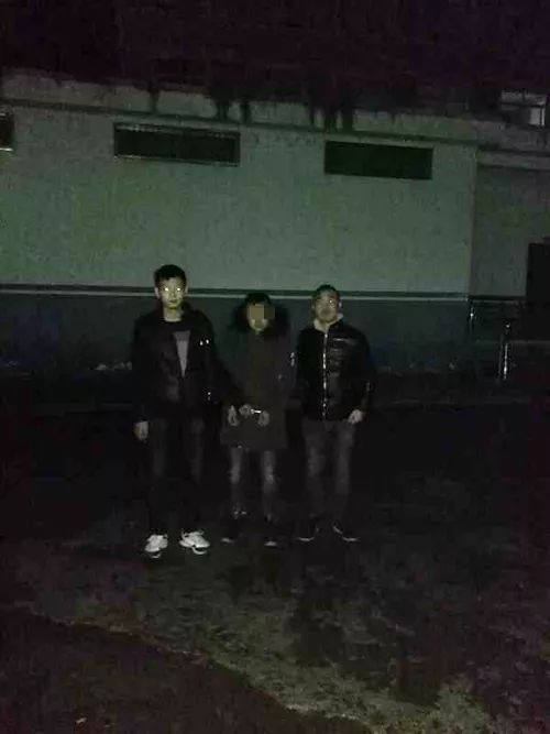 小占（中）被警方控制