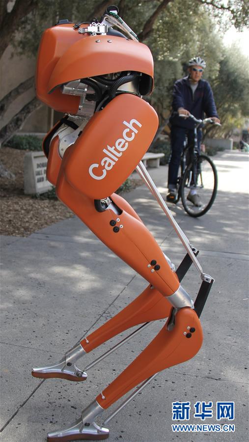 军情锐评:搬起石头砸自己脚?特朗普限制中国留学生或削弱美科研能力