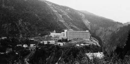 ▲资料图片：1935年的挪威重水厂（维基百科）