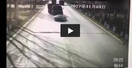 出租车逆行！5死1伤！