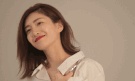 同样的大红唇,她擦的就是比你美!区别其实在这里!