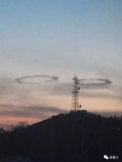 2018.2.27|大连天空出现巨大神秘烟圈引热议