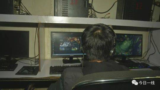 黑网吧容留未成年人 电脑中暗藏300G色情电影(图)