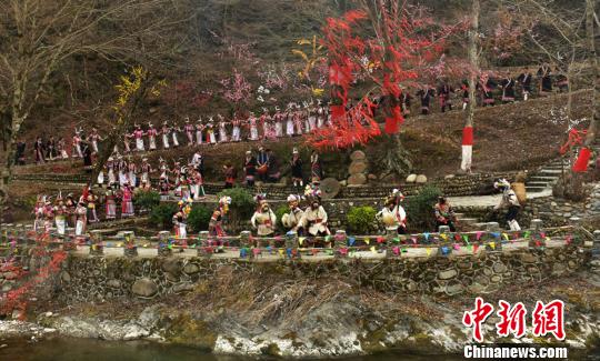 甘肃有多少藏族人口_甘肃人口密度分布图