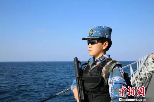 去亚丁湾护航的北大美女学霸退伍,她做的这事