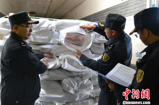 二连浩特口岸2017年进口蒙古国马肉货值超4800万美元