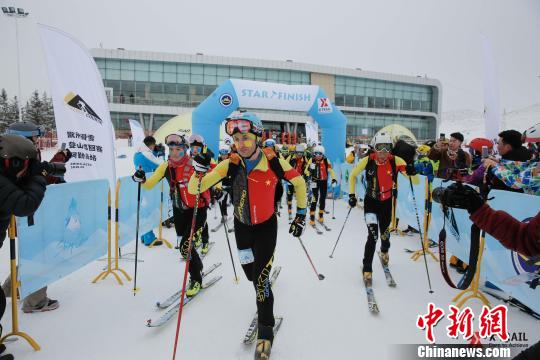 意大利选手获欧洲滑雪登山巡回赛阿勒泰分站测