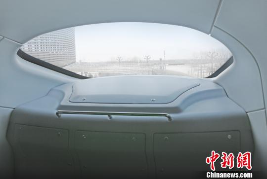 中国新闻网:中国首条无人驾驶跨座式单轨线路通车 可刷脸乘车
