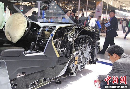 中国新能源汽车市场巨大 资本垂涎加速入场步伐