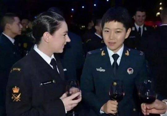 △(宋玺代表中国海军与新西兰军队交流)