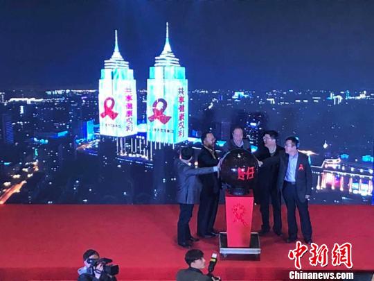 上海披露最新“艾情”:HIV感染者绝大多数为男性