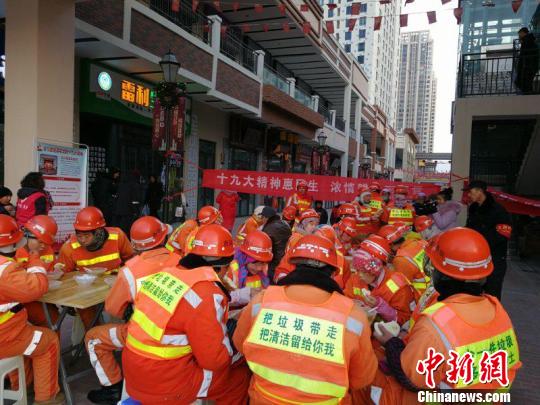 西宁 流动人口_西宁火车站(2)