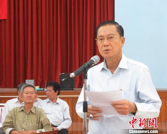 资料图:图为2014年7月杨启秋在华社聚会上致辞。