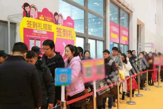 一眼新闻丨深圳会超越上海吗?;挪用押金已是共