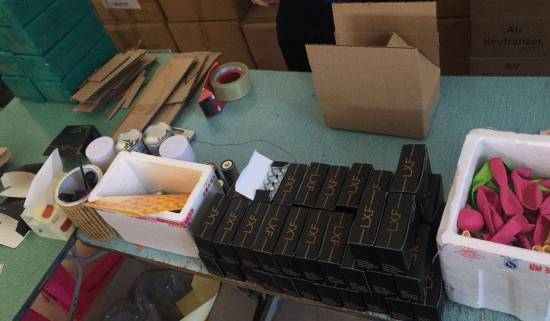 半年卖笑气1.2万余盒 涉非法经营罪被诉|云和|笑