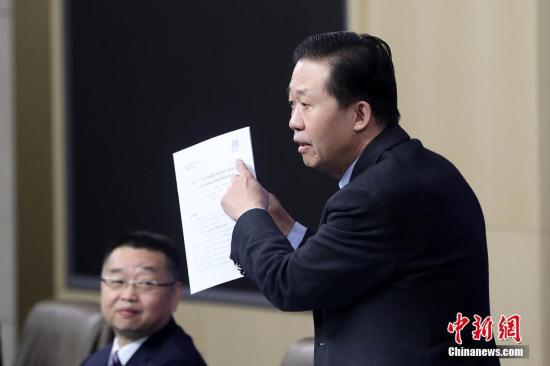 华媒看两会：减税、减负、减产能 中国经济轻装前行