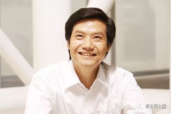 雷軍往事：大三成為百萬富翁，此后卻憋屈了15年