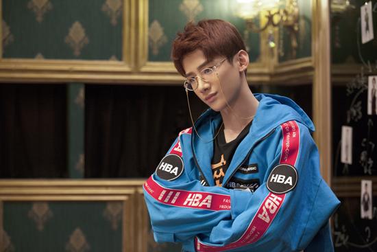 白敬亭脑洞大开 为《明星大侦探3》提供剧本创