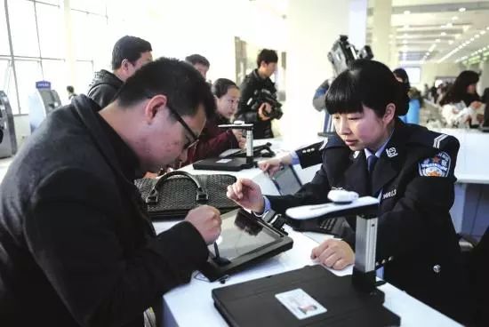 照相免费!湖南居民可在长沙就近办出入境证件