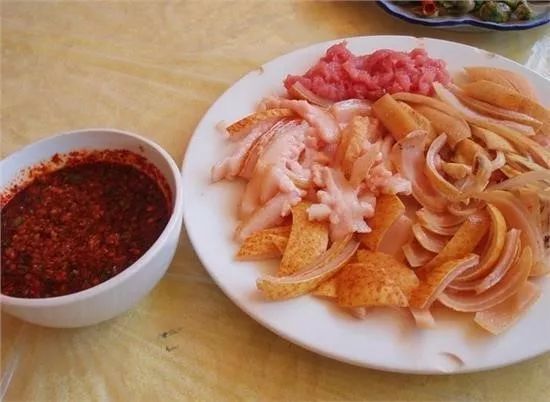 拉肚子、中毒. 云南人春节必吃的这3道菜 烹调