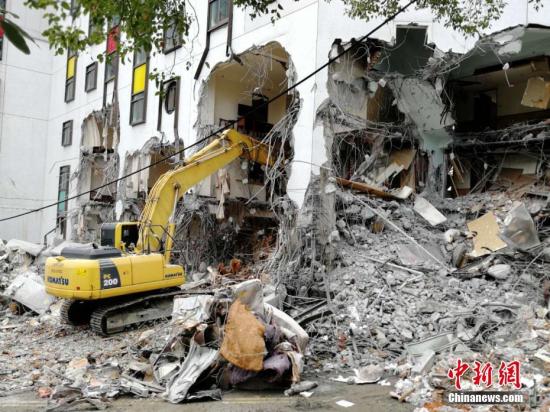 资料图:台湾花莲地震救援现场。中新社记者 肖开霖 摄
