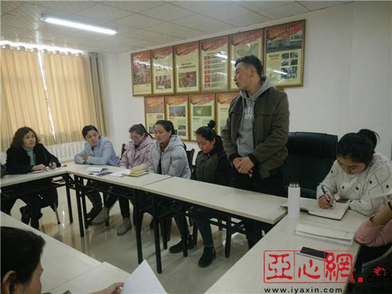 新疆和布克赛尔县驻村工作队组织大学生谈寒假