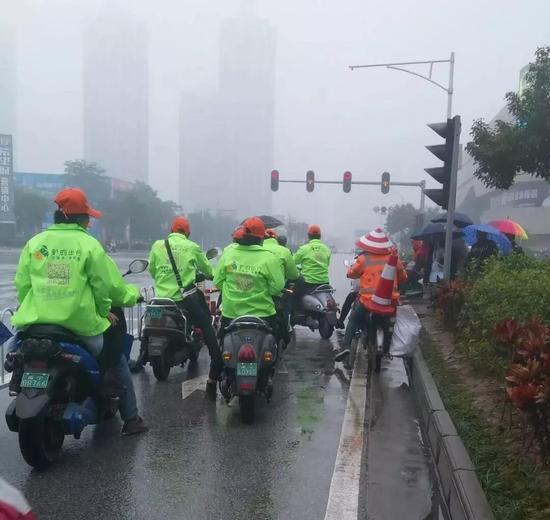 网约电动车涉嫌非法营运 南宁滴滴打驴被叫停