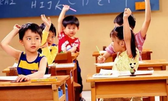 小学教师家教收入_四川：确保中小学教师平均收入不低于或高于公务员(2)