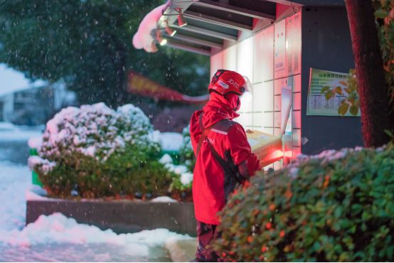 就算大雪让整座城市颠倒 ,你的订单京东会按时