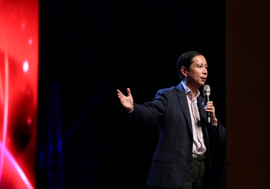入股高鑫零售 满月 阿里CEO张勇:新零售列车已