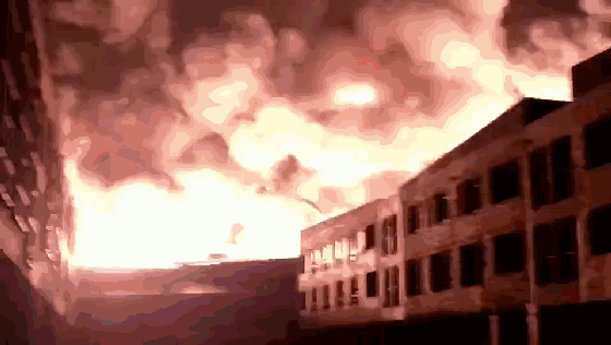 青岛天然橡胶仓库大火,损失或上亿